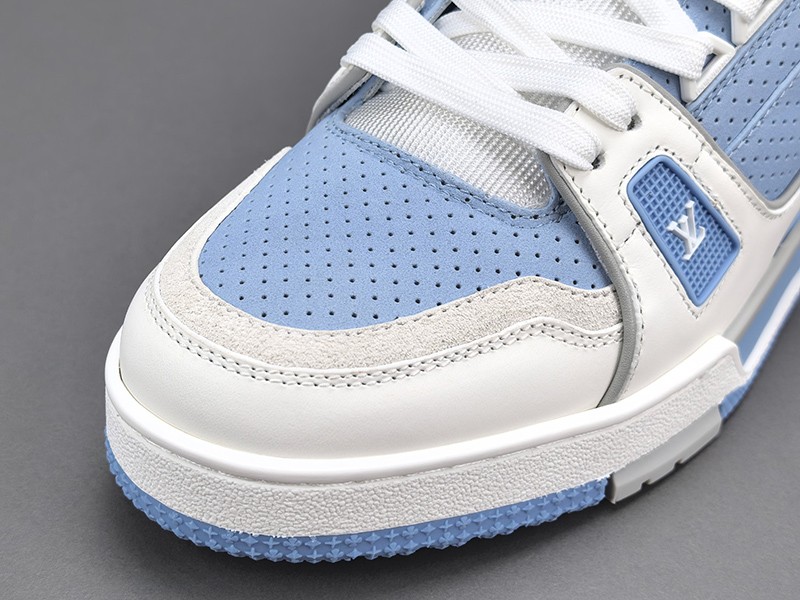 LV Trainer Sneaker 036