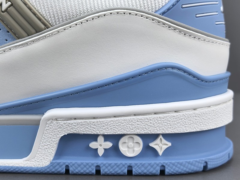 LV Trainer Sneaker 036