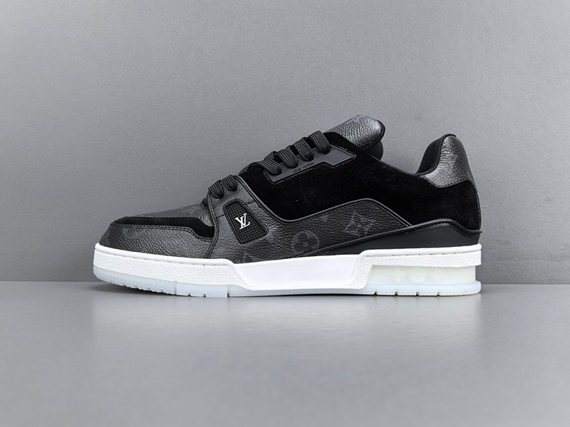 LV Trainer Sneaker 038