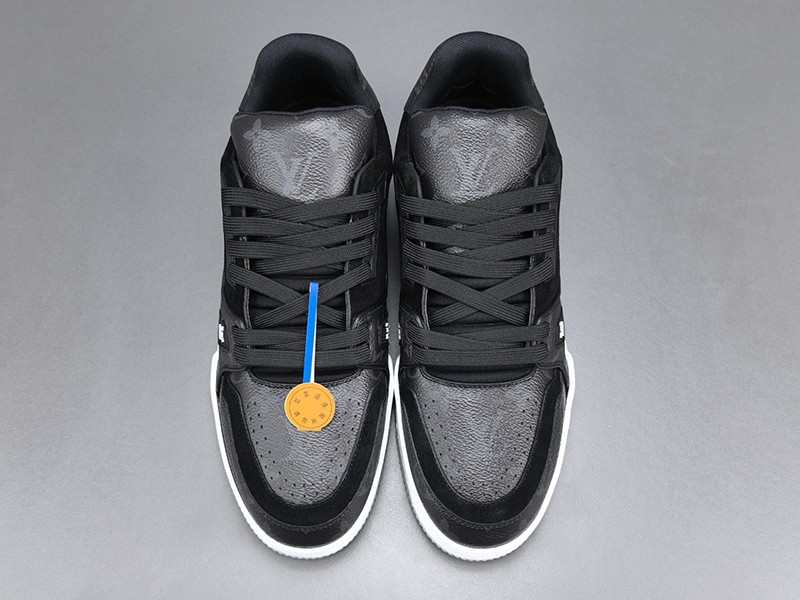 LV Trainer Sneaker 038