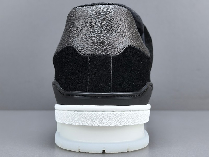 LV Trainer Sneaker 038