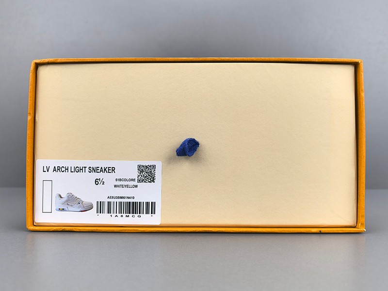LV Trainer Sneaker 039
