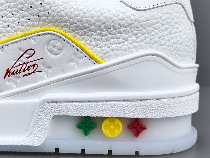 LV Trainer Sneaker 039