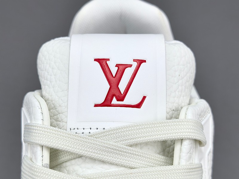 LV Trainer Sneaker 039