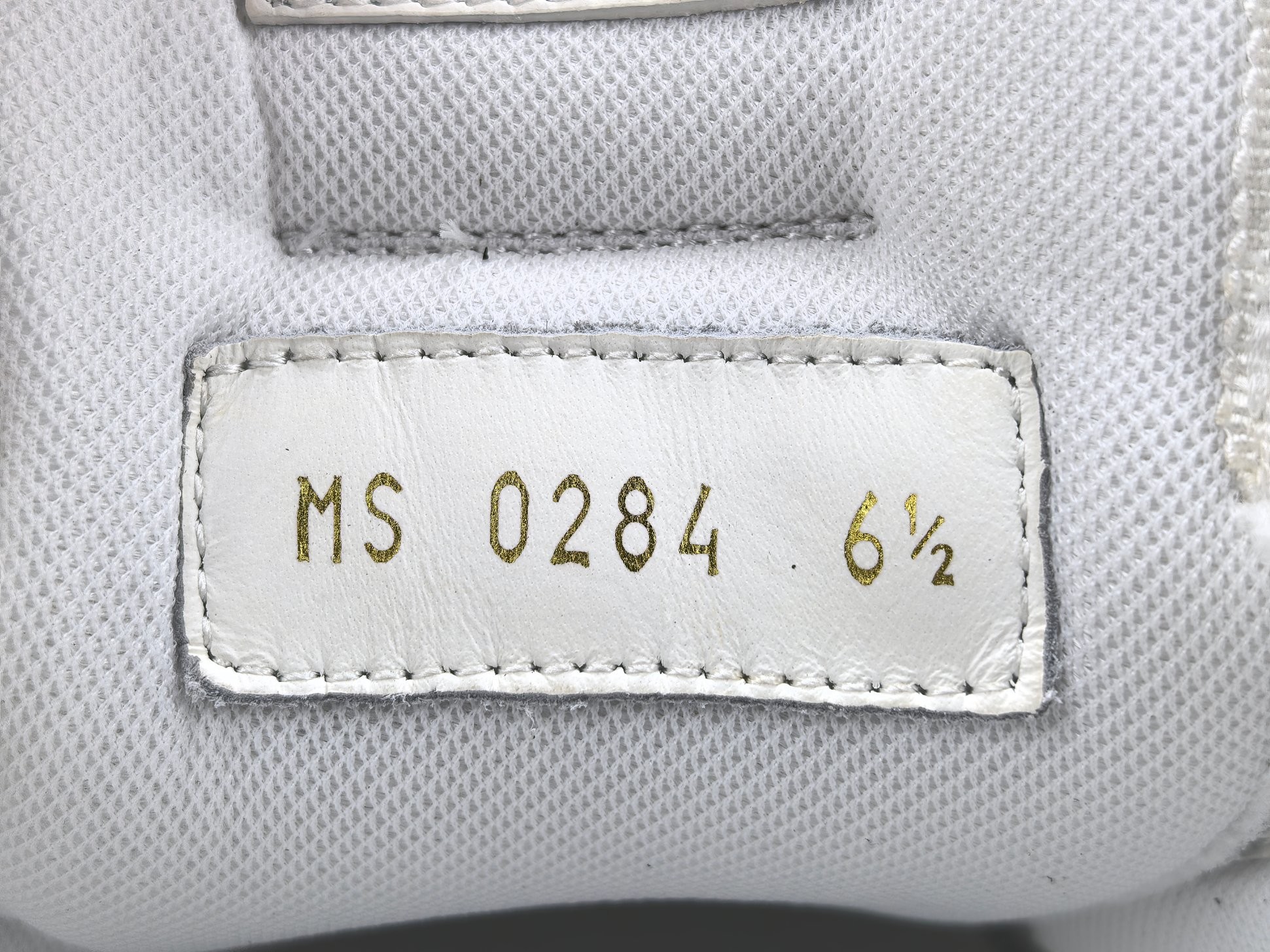 LV Trainer Sneaker 040