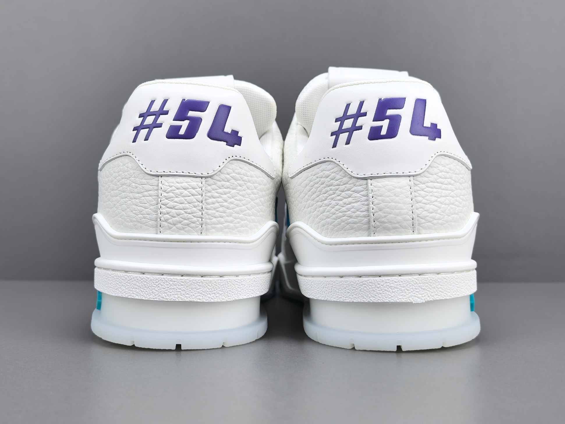 LV Trainer Sneaker 042