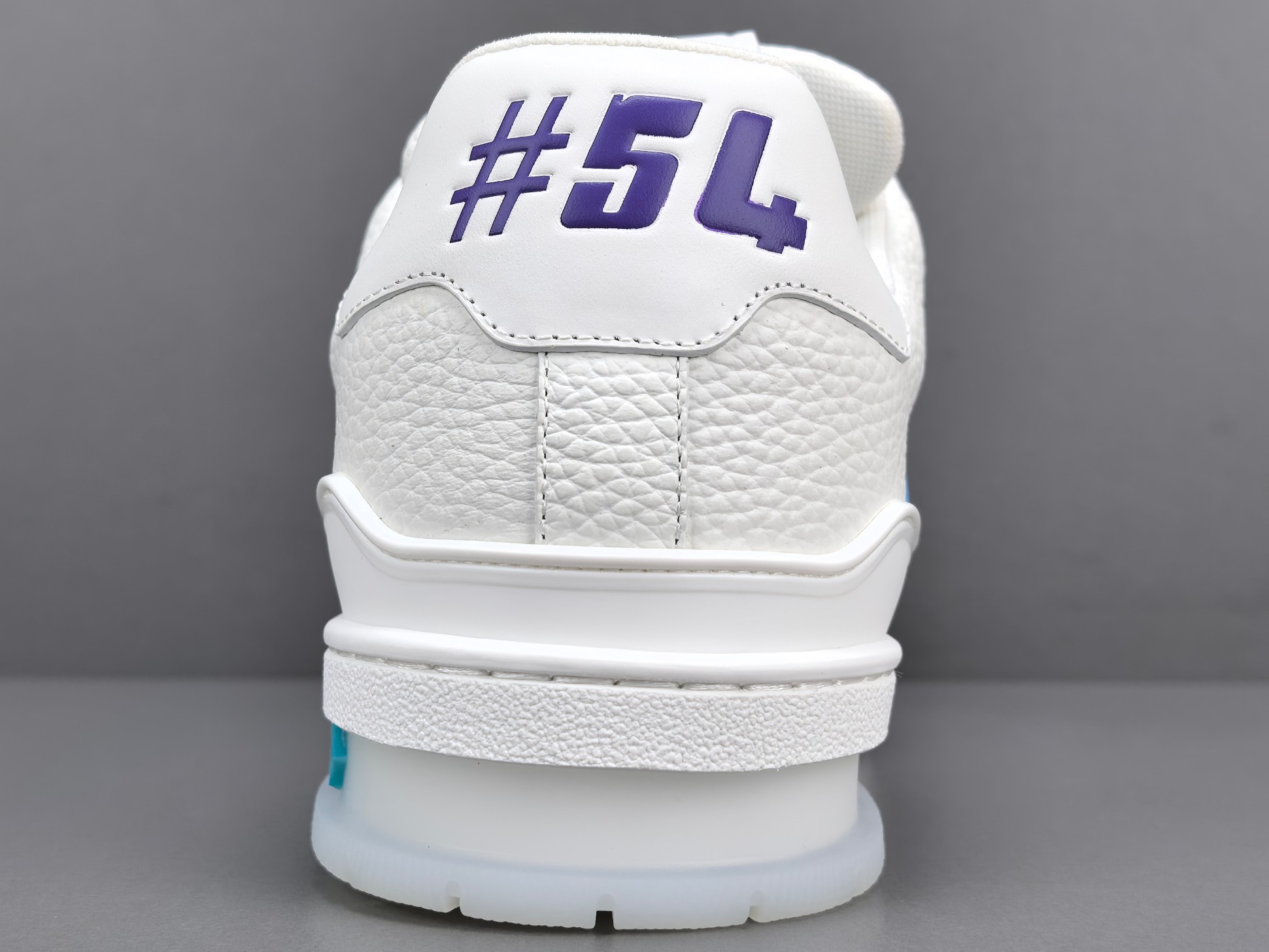 LV Trainer Sneaker 042