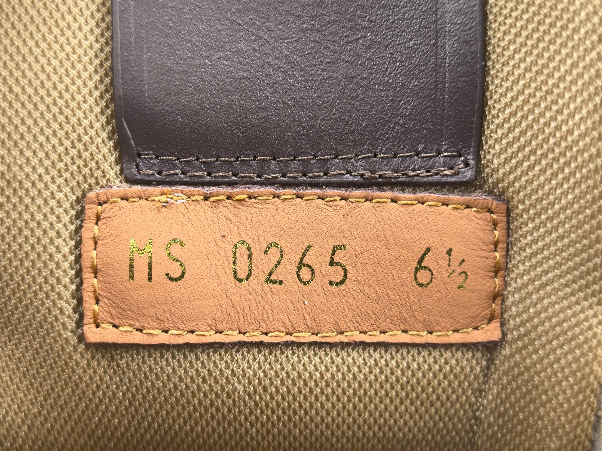 LV Trainer Sneaker 043