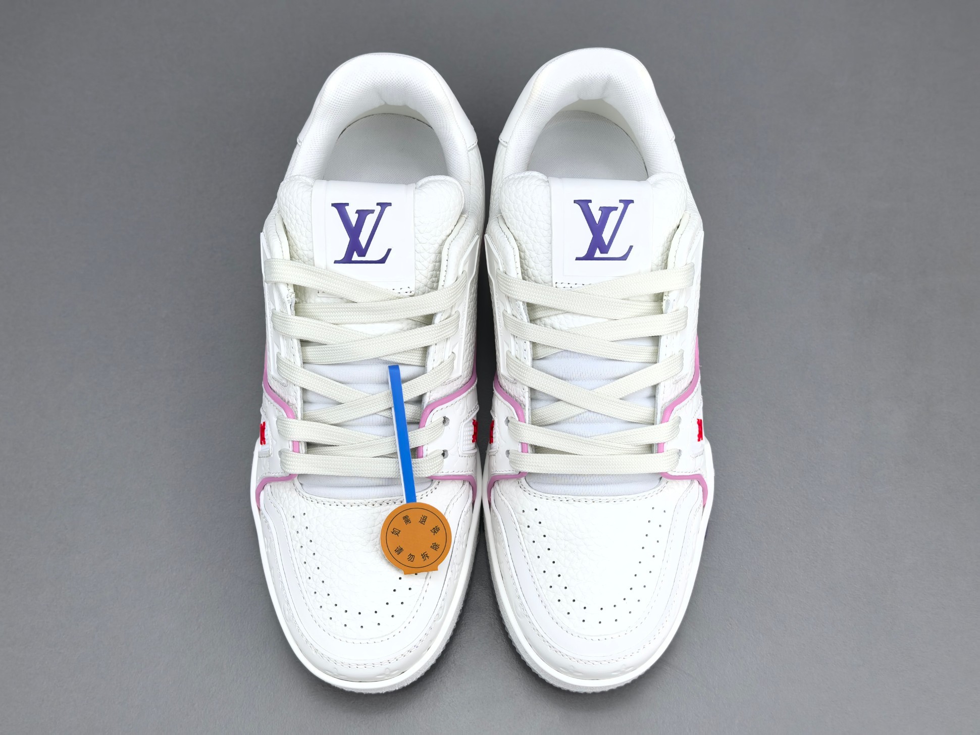 LV Trainer Sneaker 044