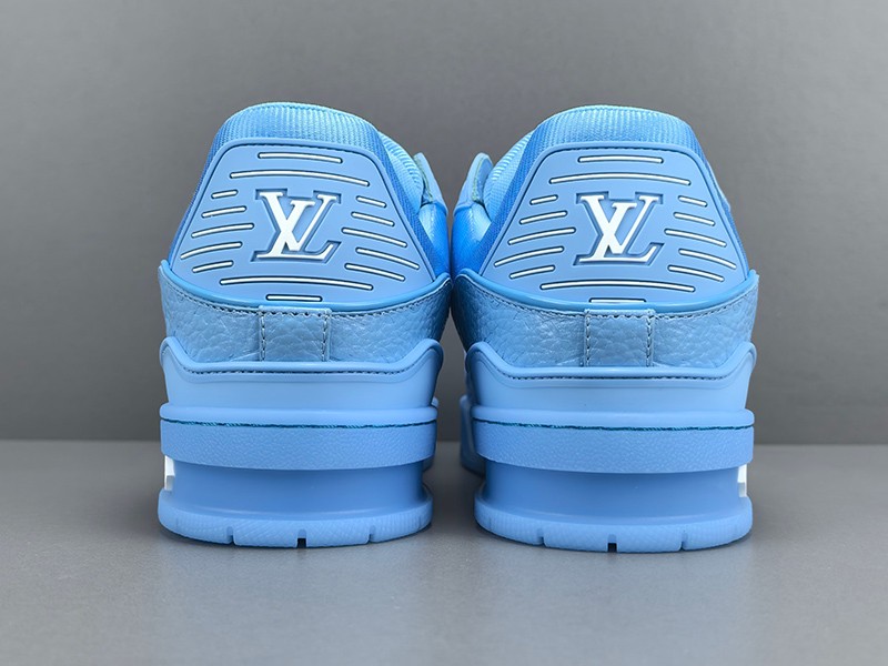 LV Trainer Sneaker 048