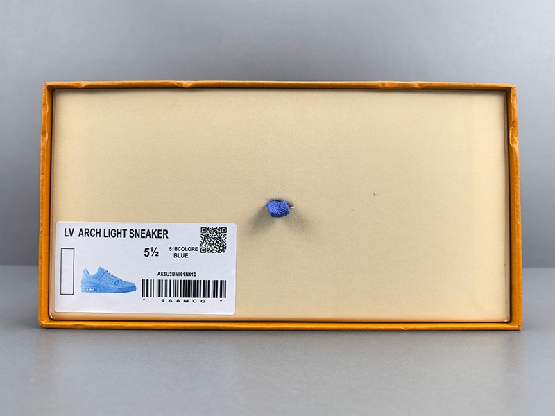 LV Trainer Sneaker 048