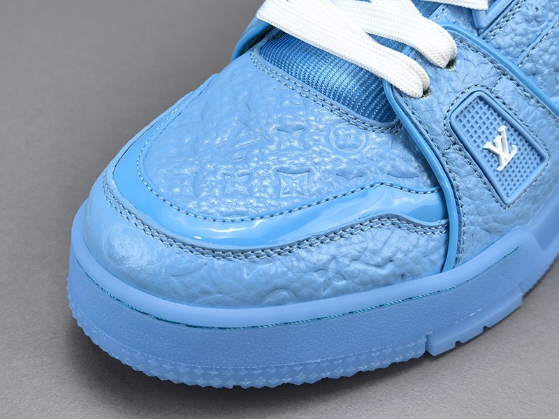 LV Trainer Sneaker 048