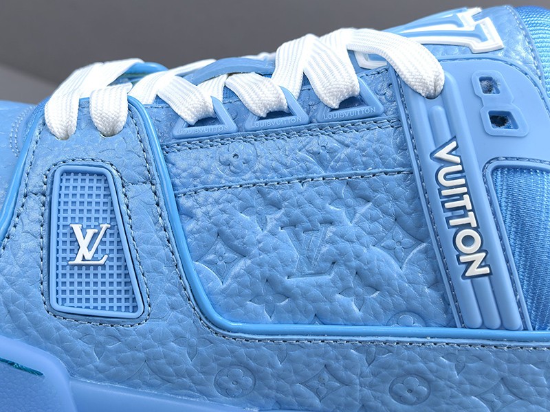 LV Trainer Sneaker 048
