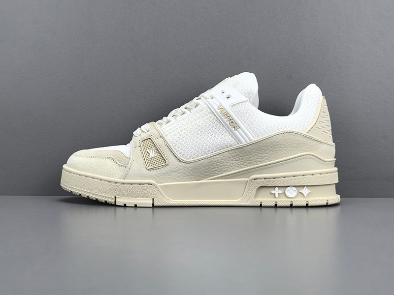 LV Trainer Sneaker 049