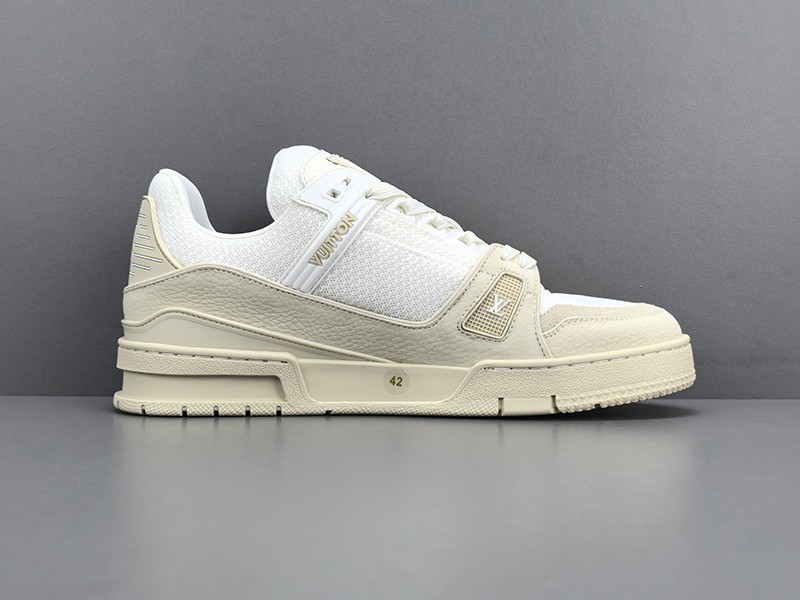 LV Trainer Sneaker 049