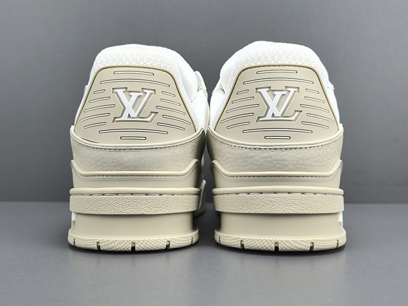 LV Trainer Sneaker 049