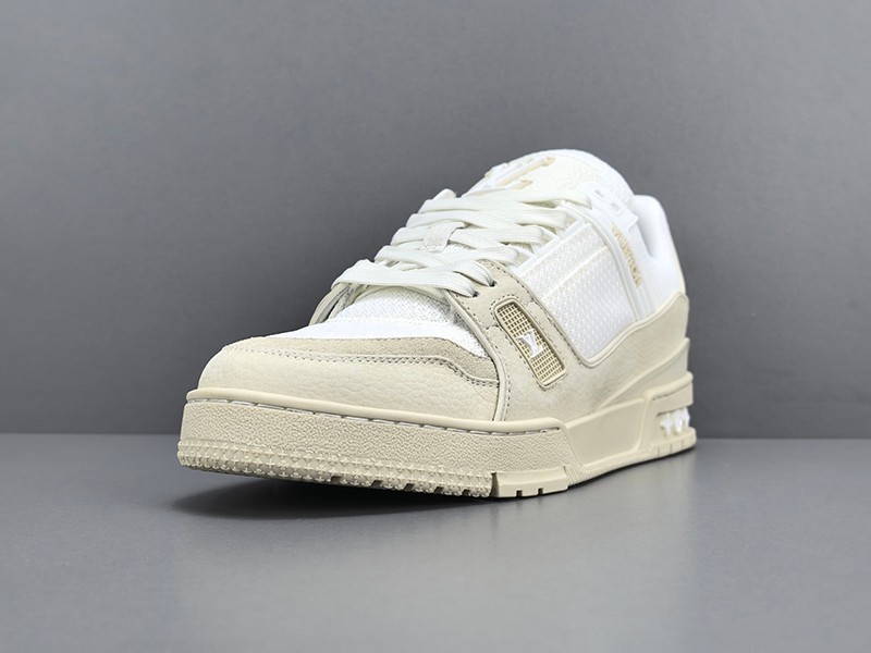 LV Trainer Sneaker 049