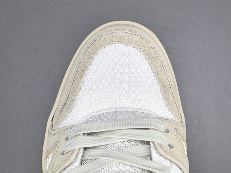 LV Trainer Sneaker 049