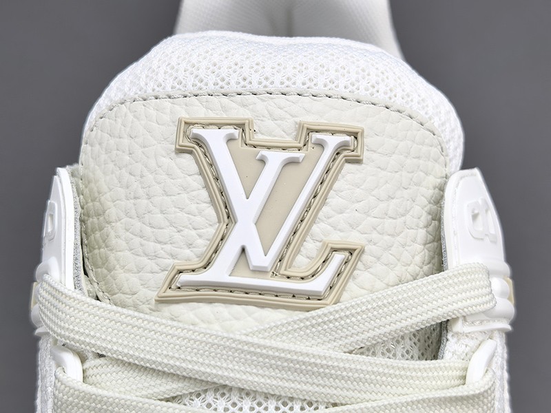 LV Trainer Sneaker 049