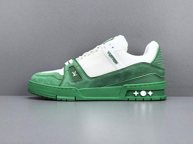 LV Trainer Sneaker 050