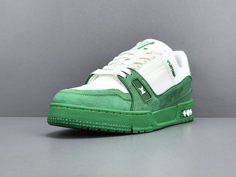 LV Trainer Sneaker 050