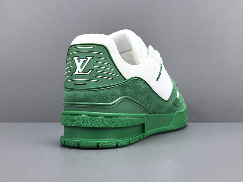 LV Trainer Sneaker 050