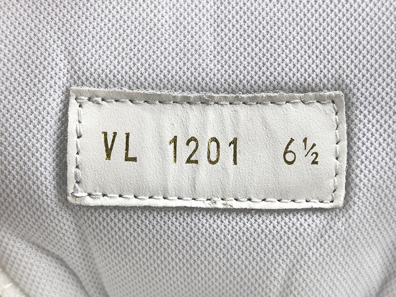 LV Trainer Sneaker 050