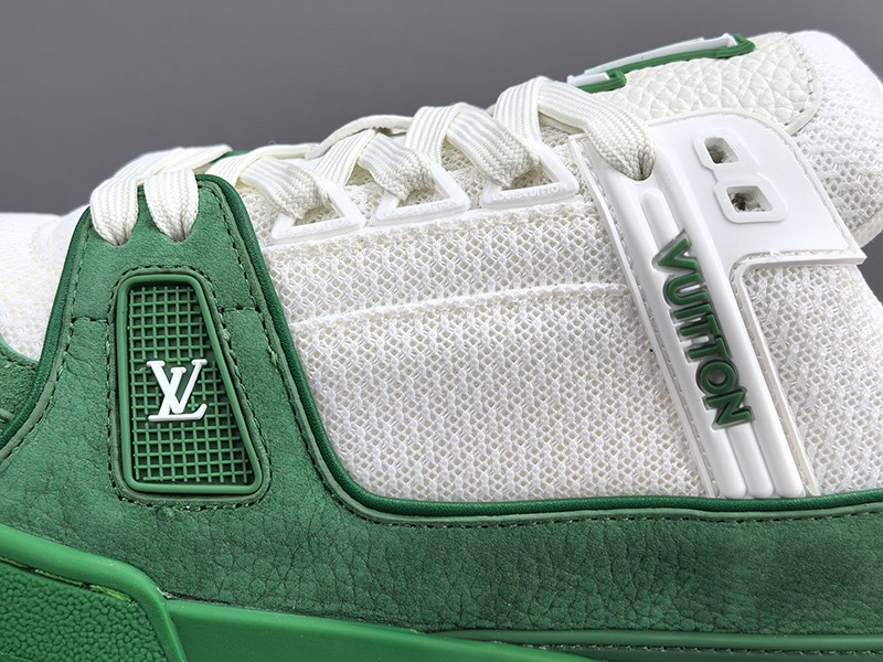 LV Trainer Sneaker 050