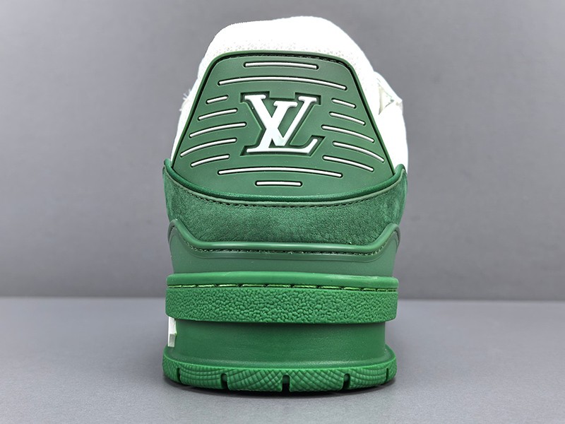 LV Trainer Sneaker 050