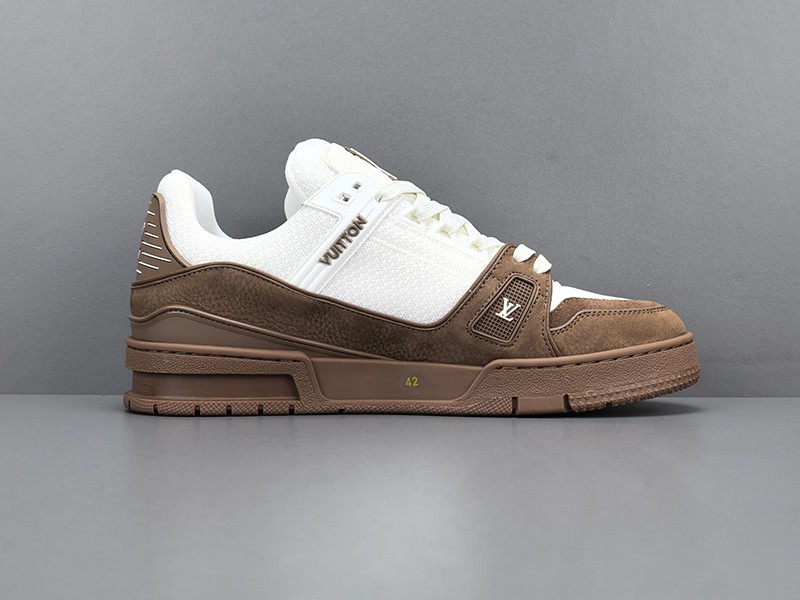 LV Trainer Sneaker 051