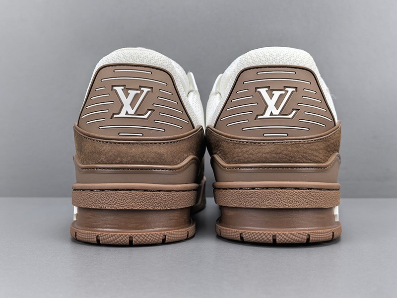 LV Trainer Sneaker 051