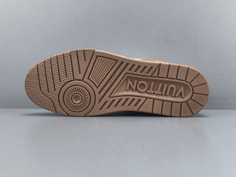 LV Trainer Sneaker 051