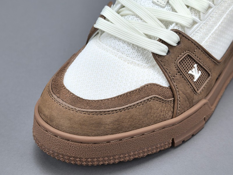 LV Trainer Sneaker 051