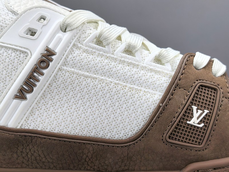 LV Trainer Sneaker 051