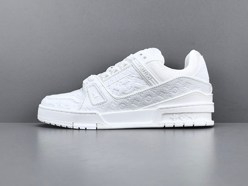 LV Trainer Sneaker 052