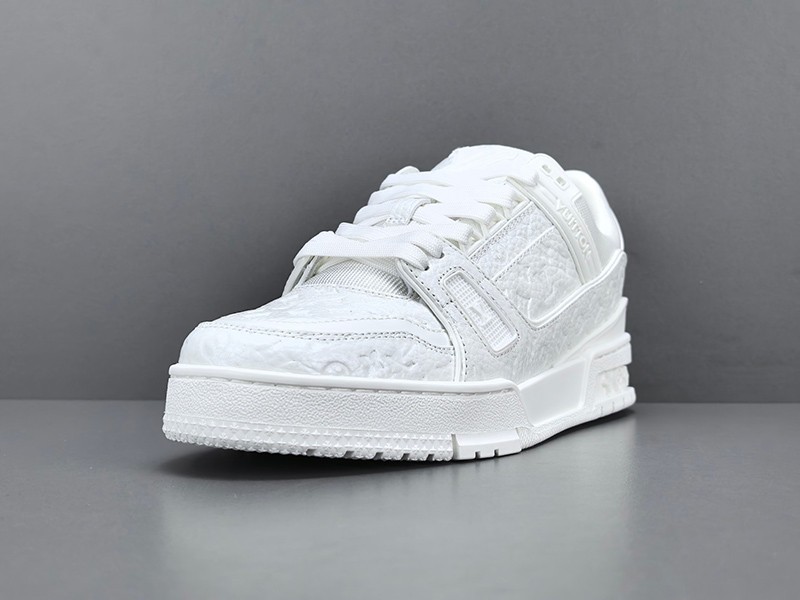 LV Trainer Sneaker 052
