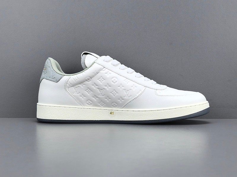 LV Trainer Sneaker 054