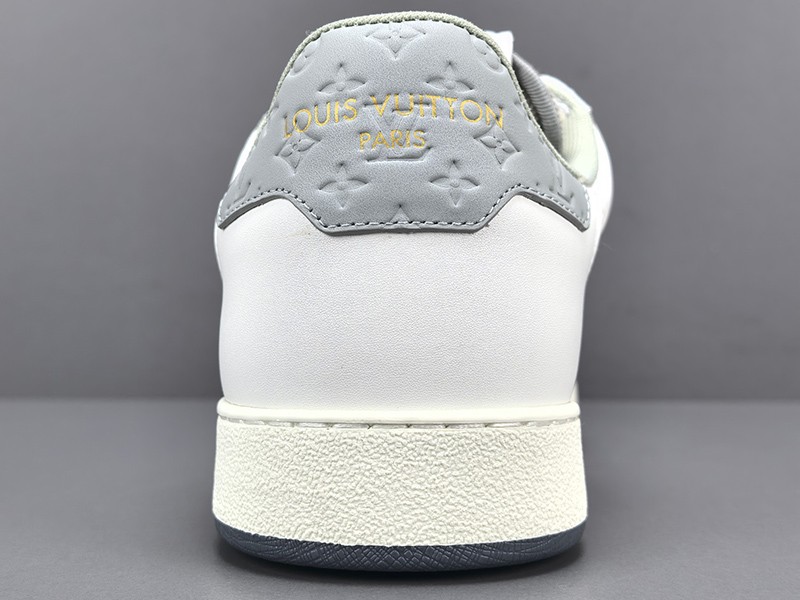 LV Trainer Sneaker 054