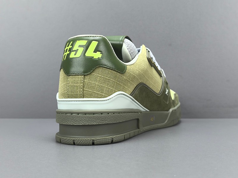 LV Trainer Sneaker 055