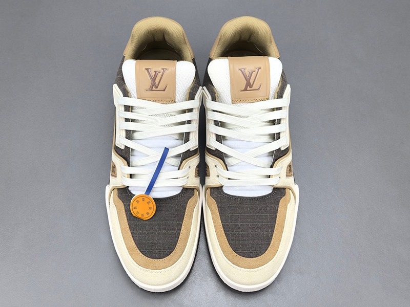 LV Trainer Sneaker 056