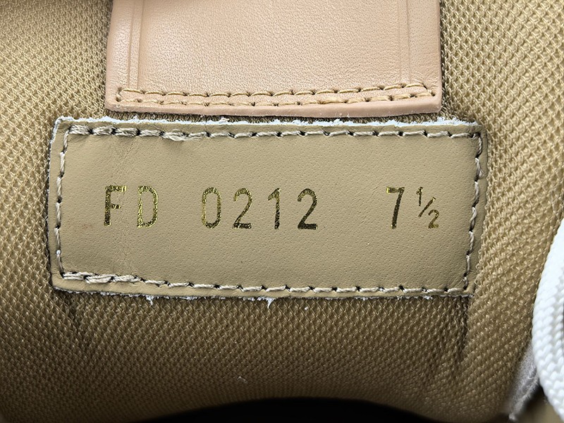 LV Trainer Sneaker 056