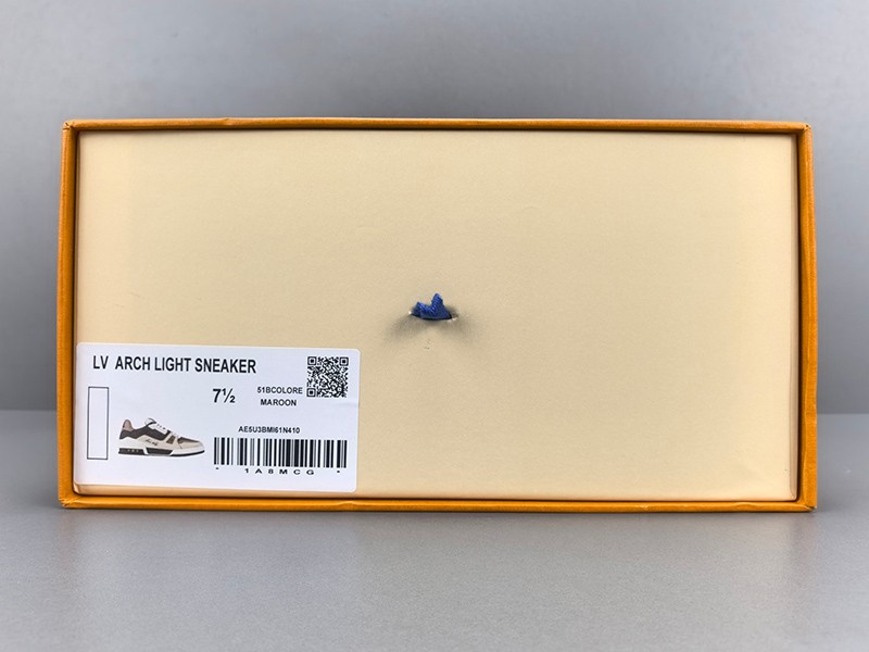 LV Trainer Sneaker 056