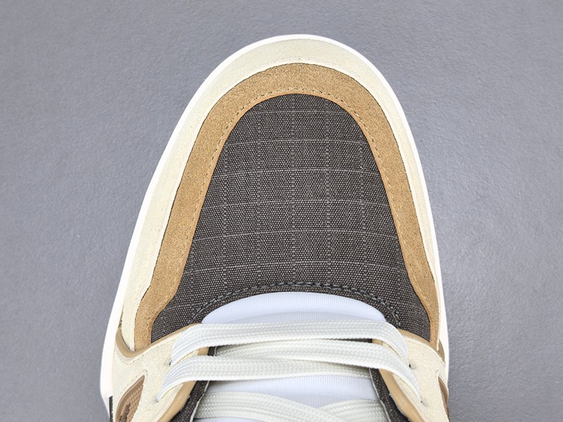 LV Trainer Sneaker 056