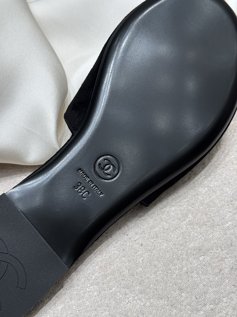 Chanel 26P Sandal 001