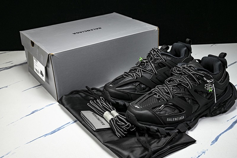 Balenciaga Track Trail Laces 3.0 014