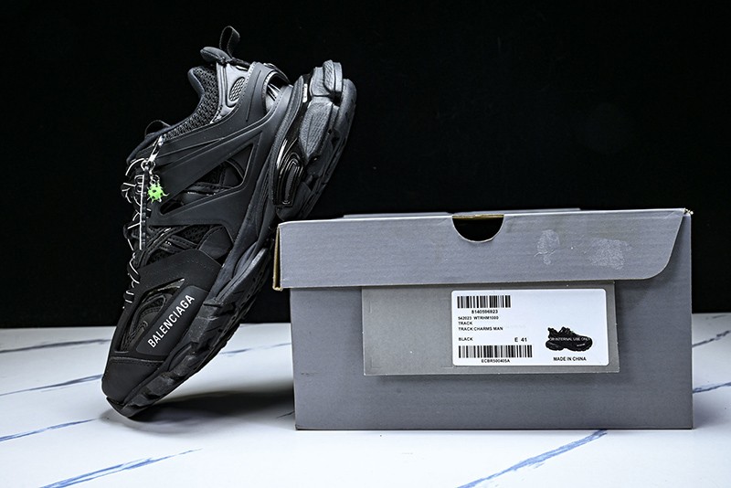 Balenciaga Track Trail Laces 3.0 014