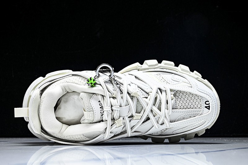 Balenciaga Track Trail Laces 3.0 013