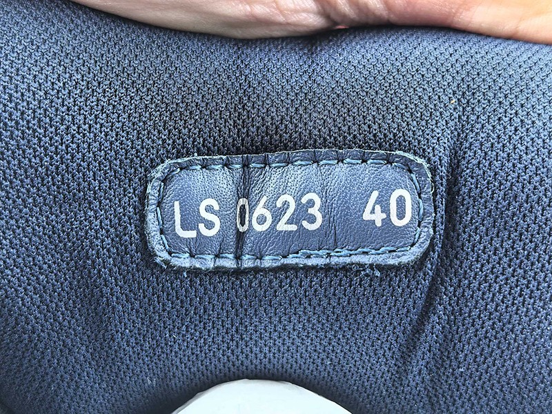 LV Trainer Sneaker 059