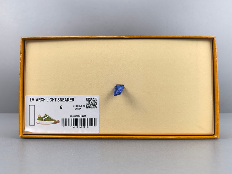 LV Trainer Sneaker 058