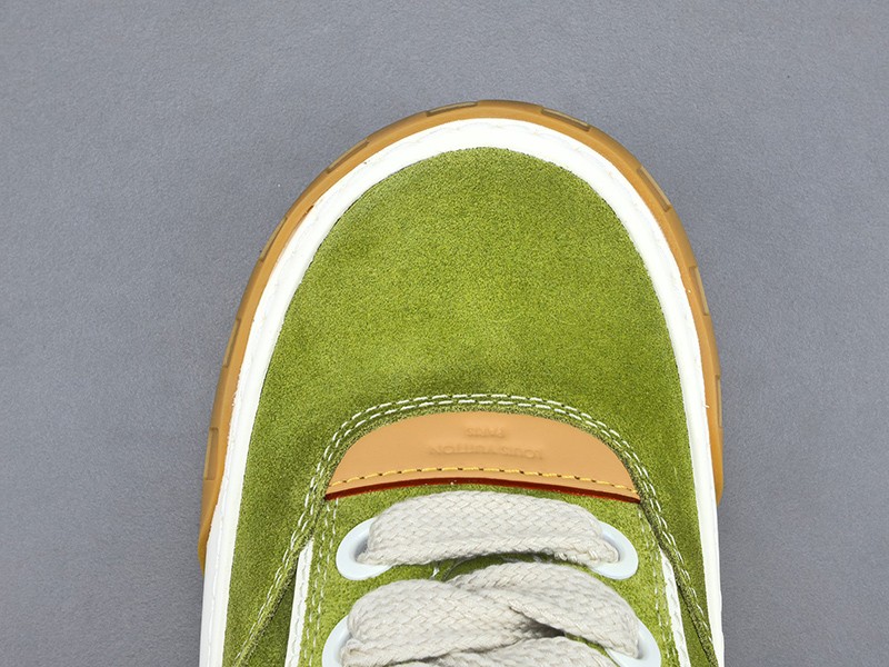 LV Trainer Sneaker 058